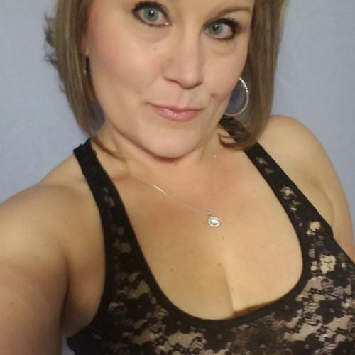 Steamy Hookup in Toronto Awaits